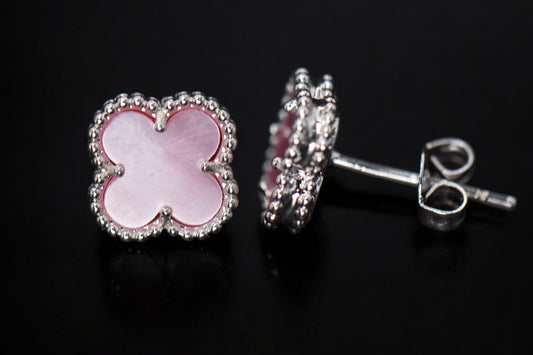 14K White Gold Pink Pearl Flower Earrings / Aretes Rosado de Flor con Perla en Oro Blanco 14K