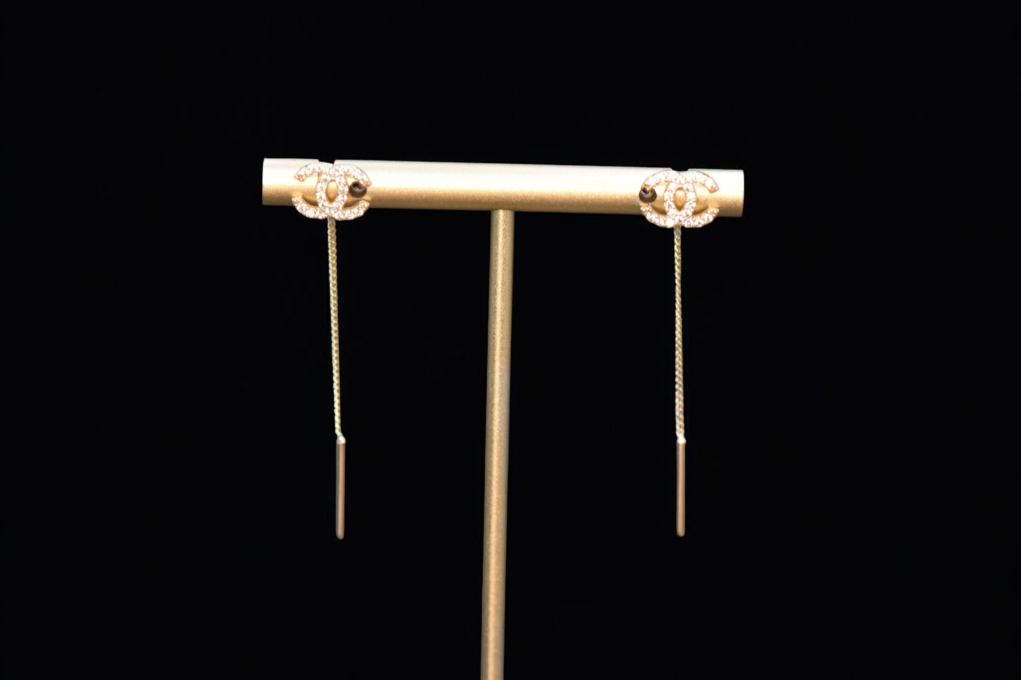 14K Yellow Gold Double C Threader Earrings with Diamonds / Aretes Colgantes Doble C en Oro 14K con Diamantes