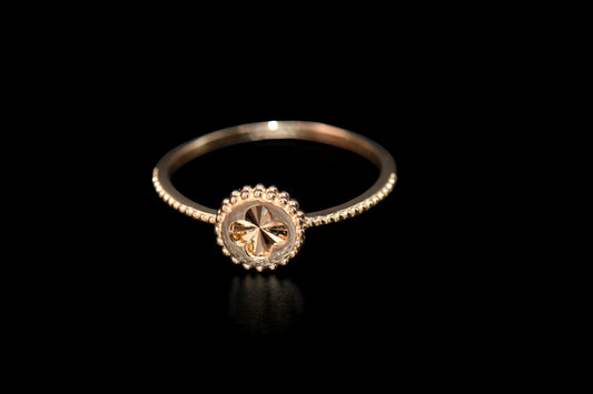 14K Yellow Gold Flower Ring Size 6 / Anillo de Flor en Oro Amarillo 14K Talla 6