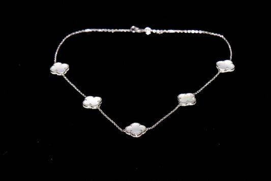 10K White Gold Necklace 5 Pearl Flowers / Cadena Oro Blanco 10K 5 Flores Perlada