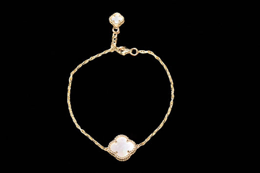 14K Bracelet Pearl Flowers – Adjustable 8.5in / Pulsera 14K Flores de Perla – Ajustable de 8.5 pulgadas